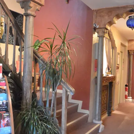 De La Gare 2* Aix-les-Bains