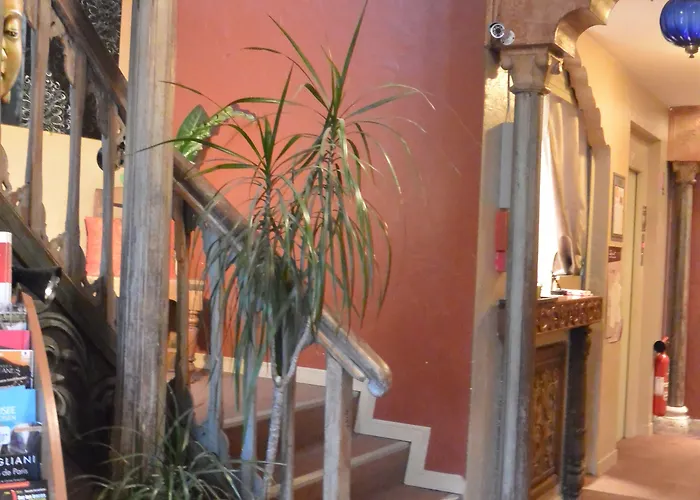 De La Gare 2* Aix-les-Bains