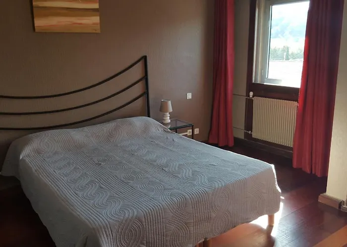 De La Gare 2* Aix-les-Bains