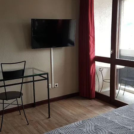 Hotel De La Gare 2*