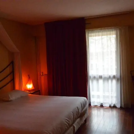 De La Gare 2* Aix-les-Bains