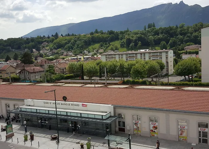 De La Gare Aix-les-Bains